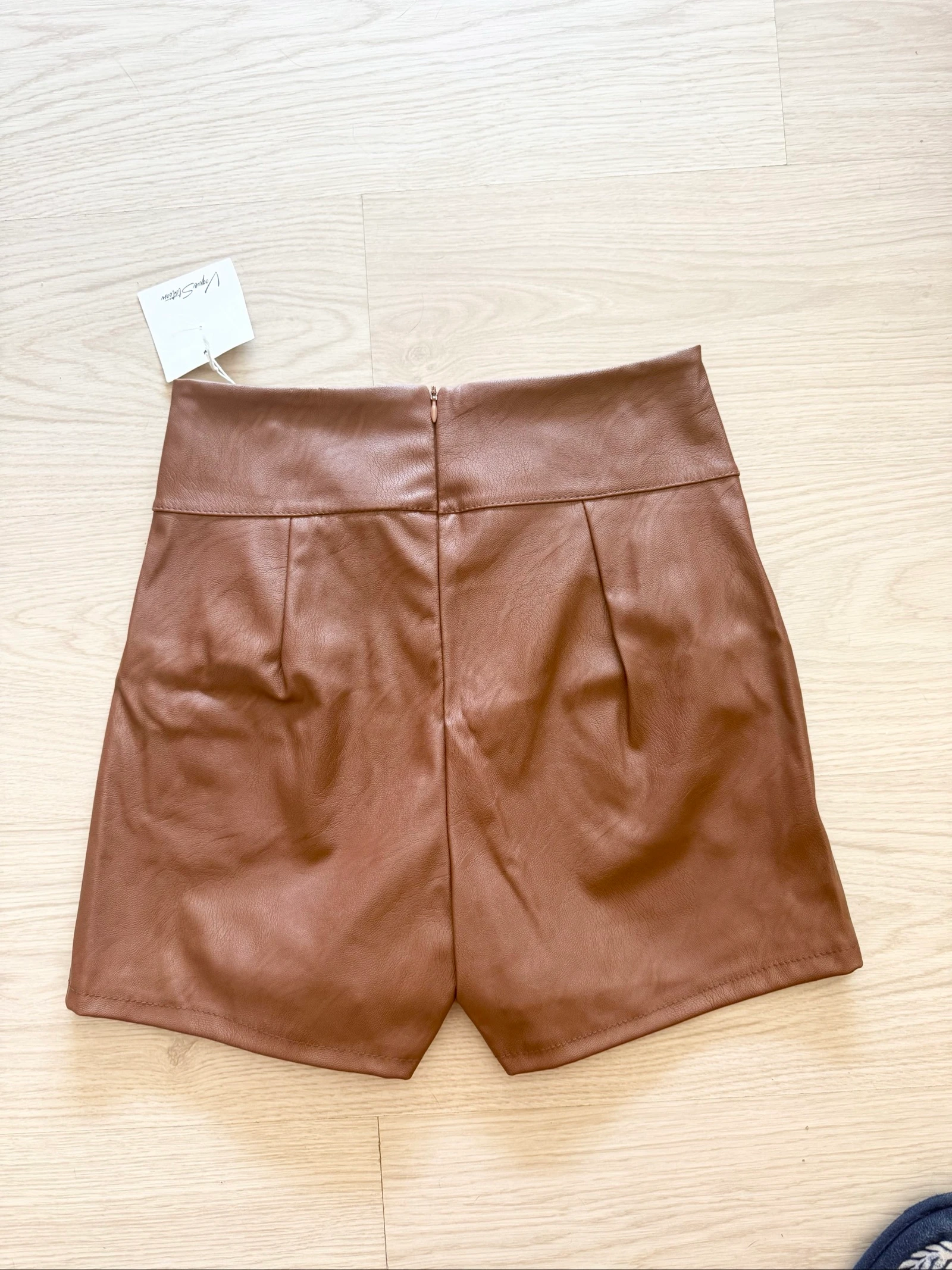Short de talle alta en cuero marrón Nueva colección talla 36 S - nuevo con etiqueta – photo 4